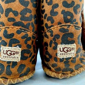 - Leopard print toddler Ugg